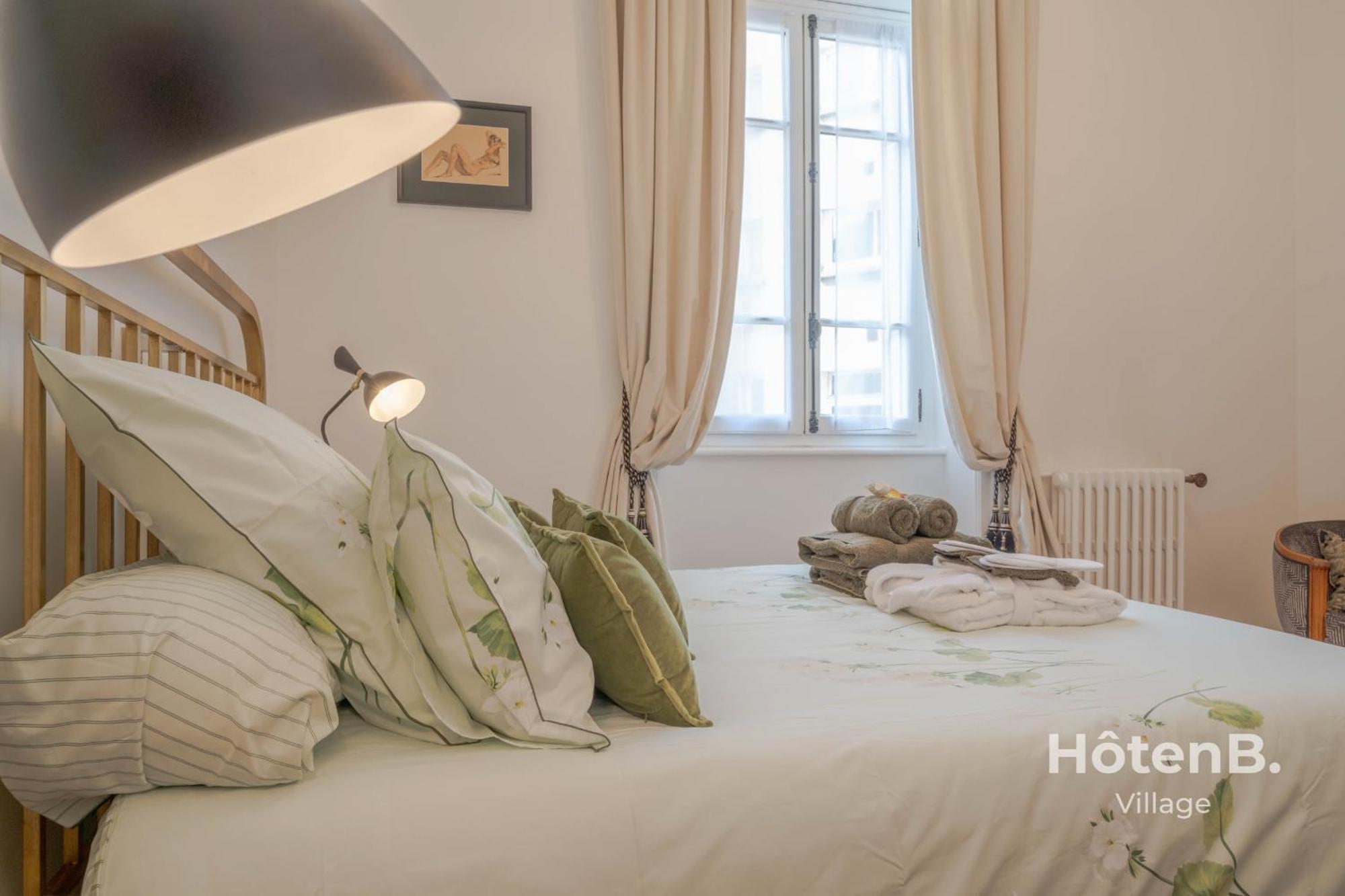 "Les Effrontes" Louis Blanc Charming Apartment Limoges Bagian luar foto